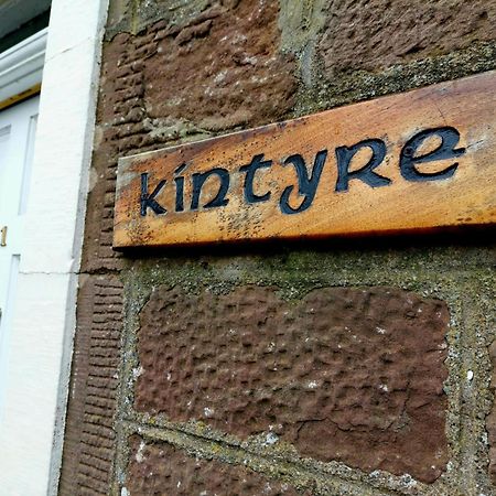 Pretty Ground Cottage In Comrie Bagian luar foto