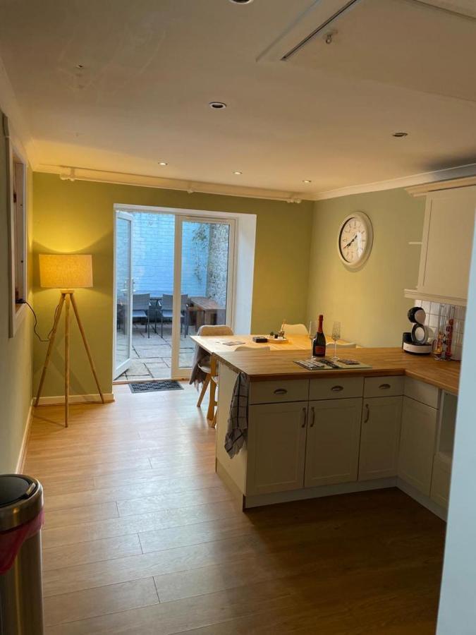Pretty Ground Cottage In Comrie Bagian luar foto