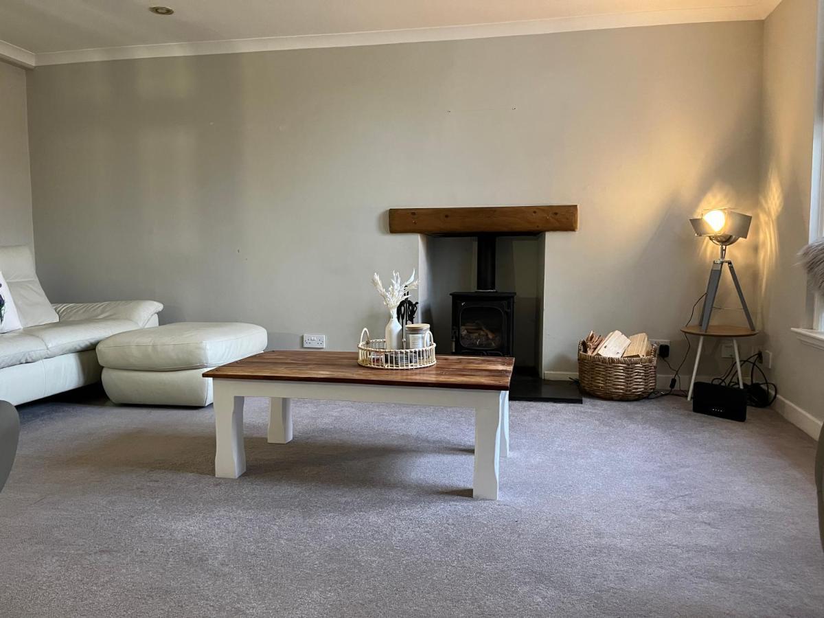 Pretty Ground Cottage In Comrie Bagian luar foto