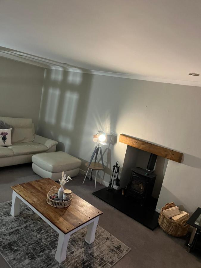 Pretty Ground Cottage In Comrie Bagian luar foto
