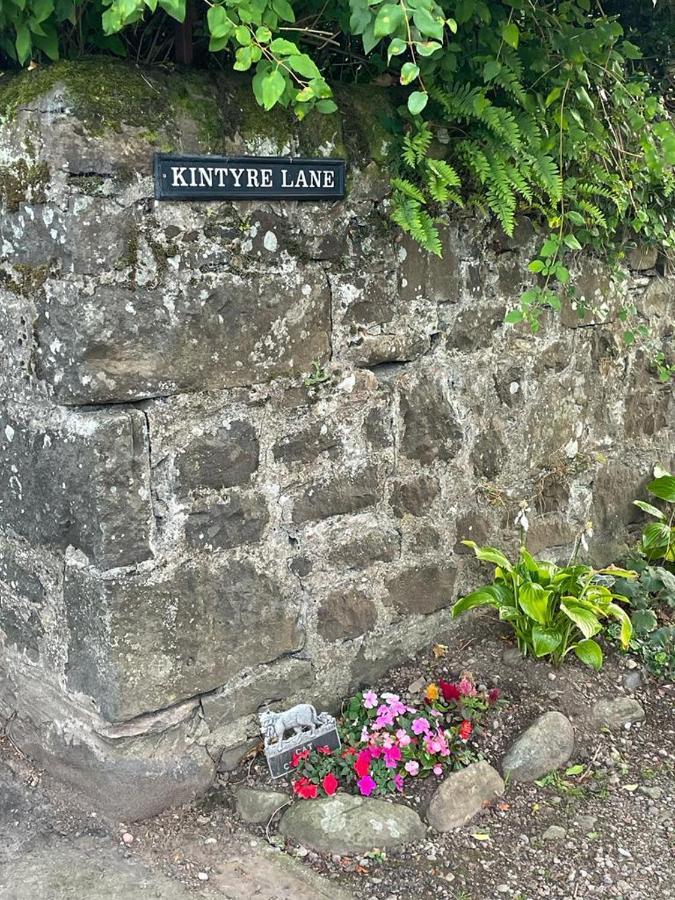 Pretty Ground Cottage In Comrie Bagian luar foto